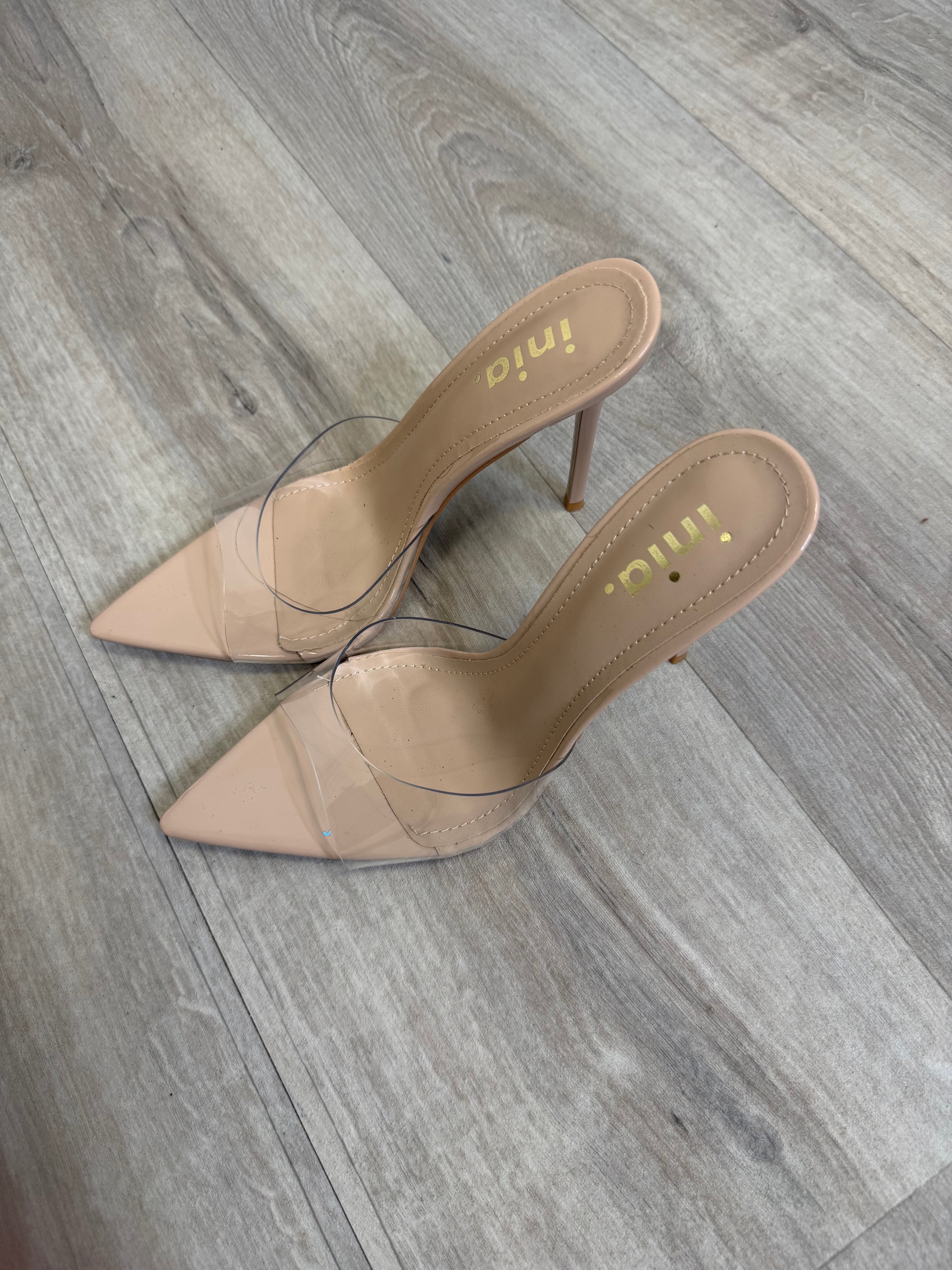 MULES NUDE LOOK