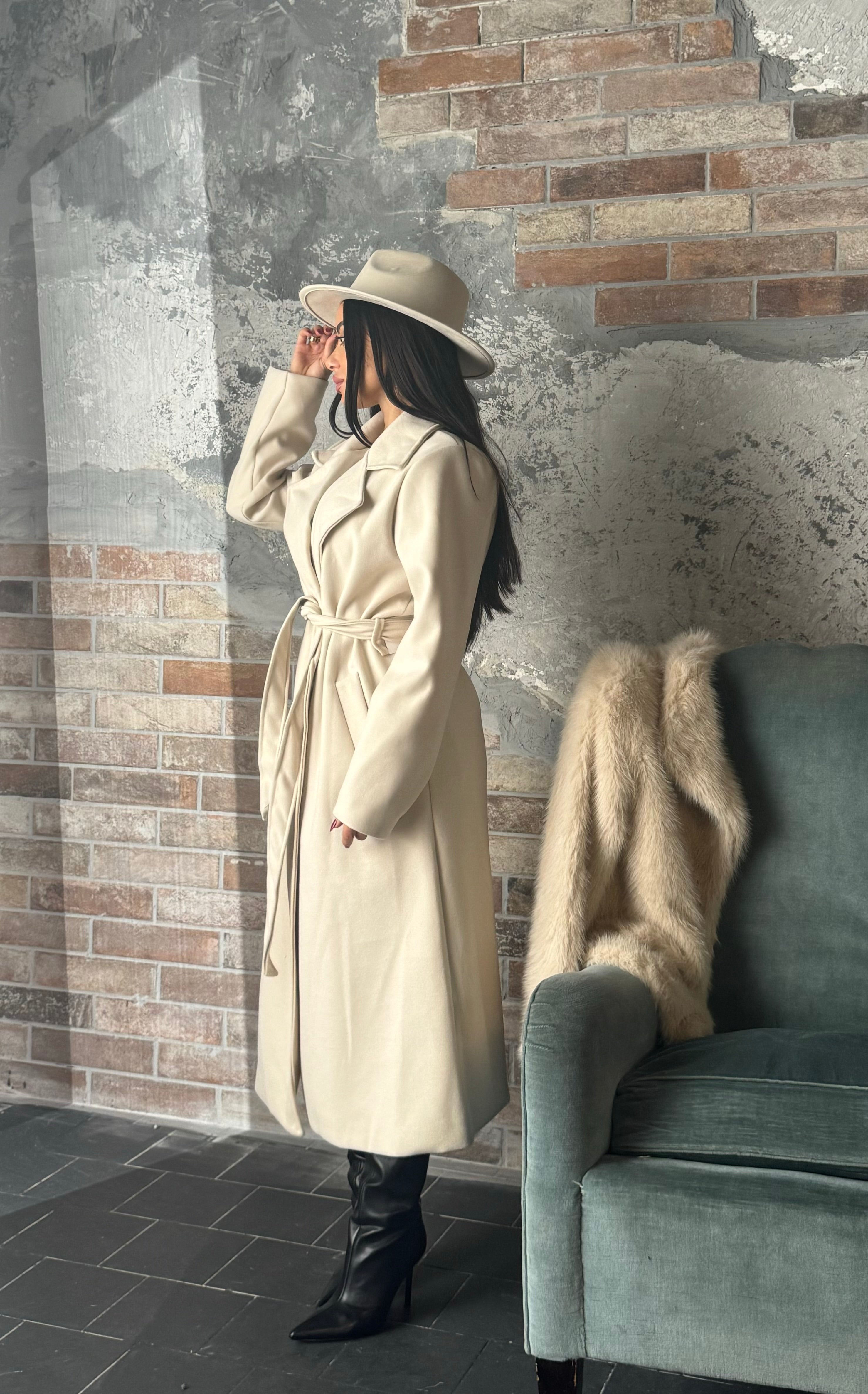 Cappotto con cintura