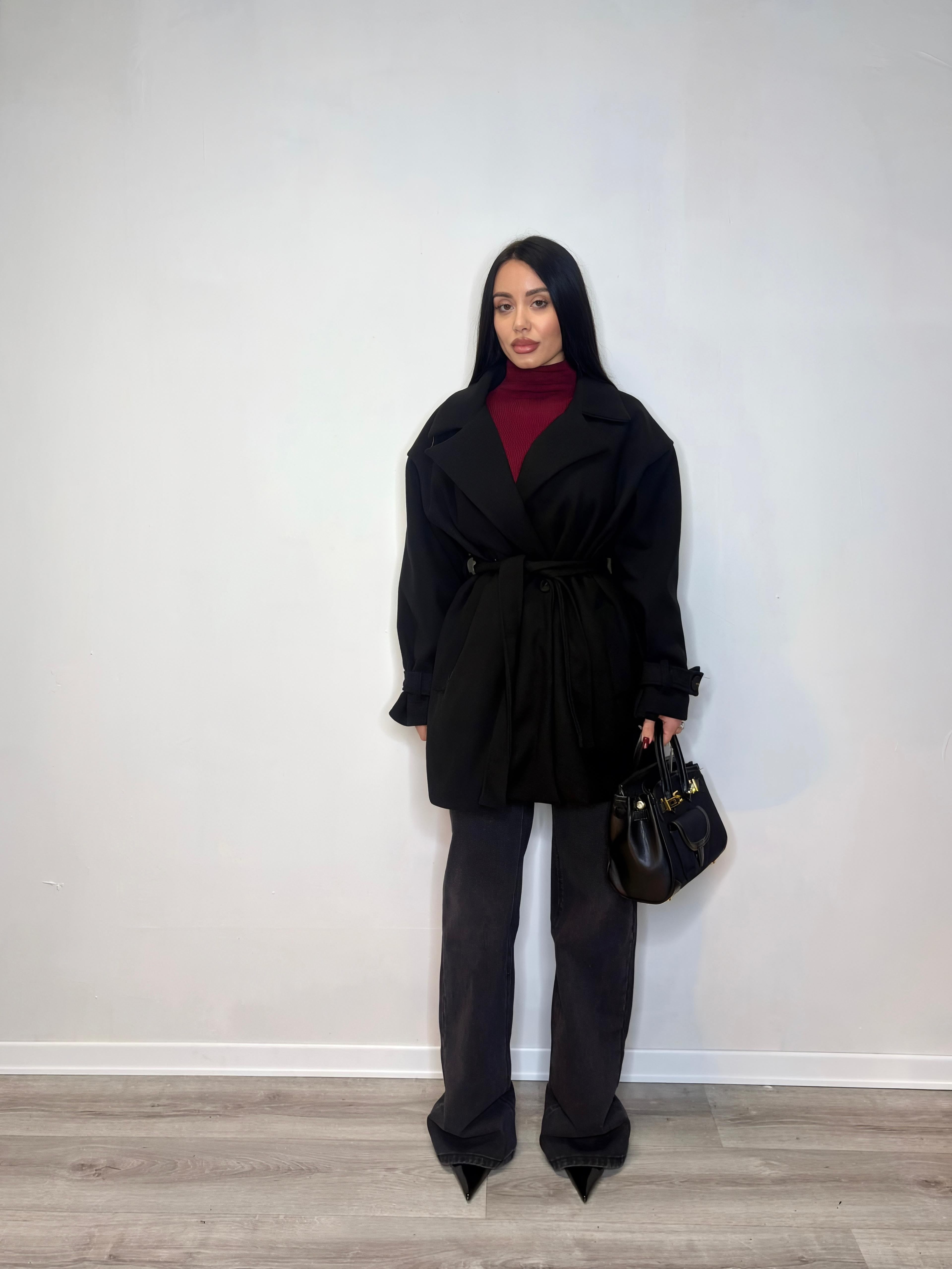 Cappotto corto con cintura