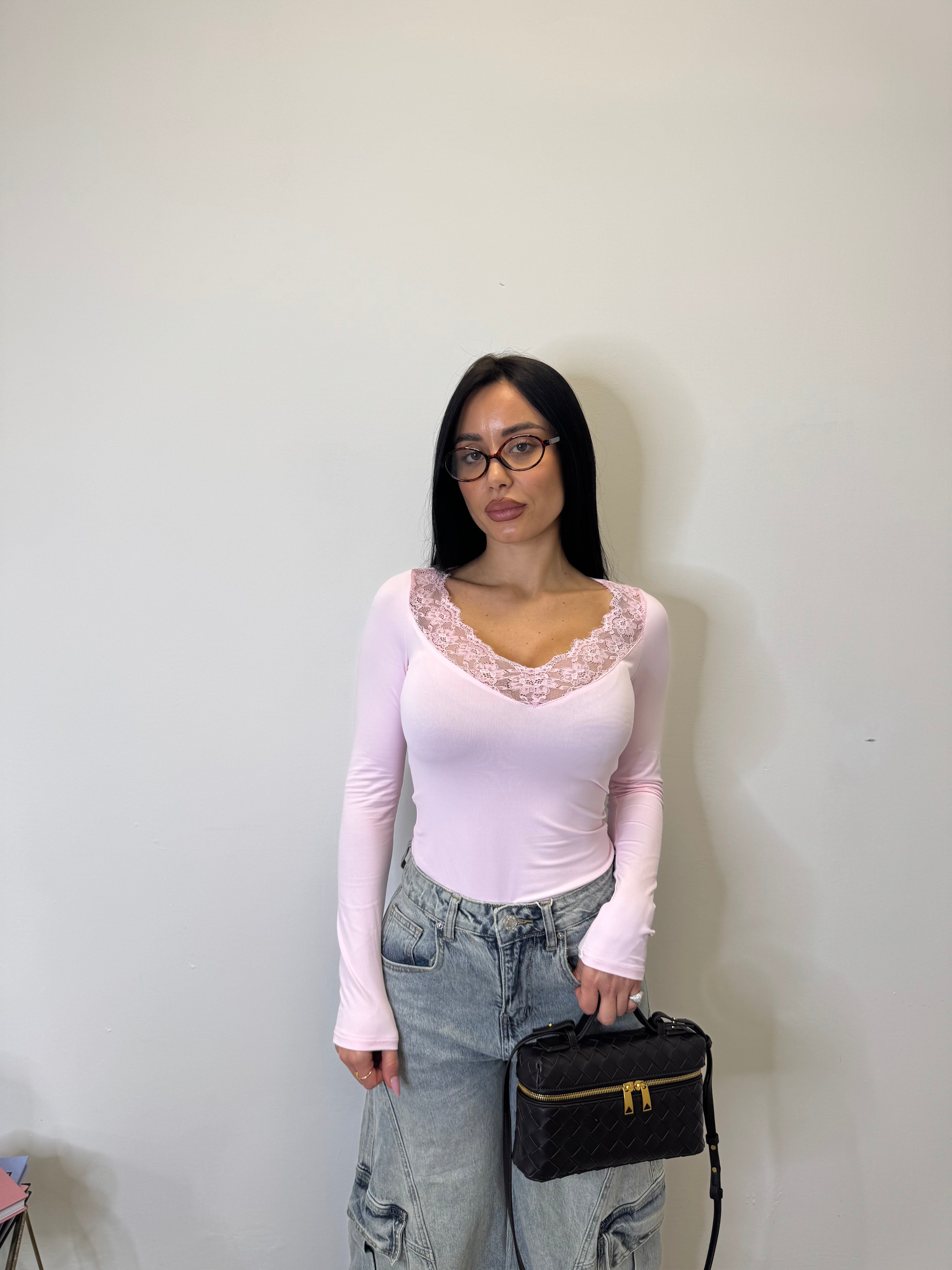 Maglia con scollo in pizzo