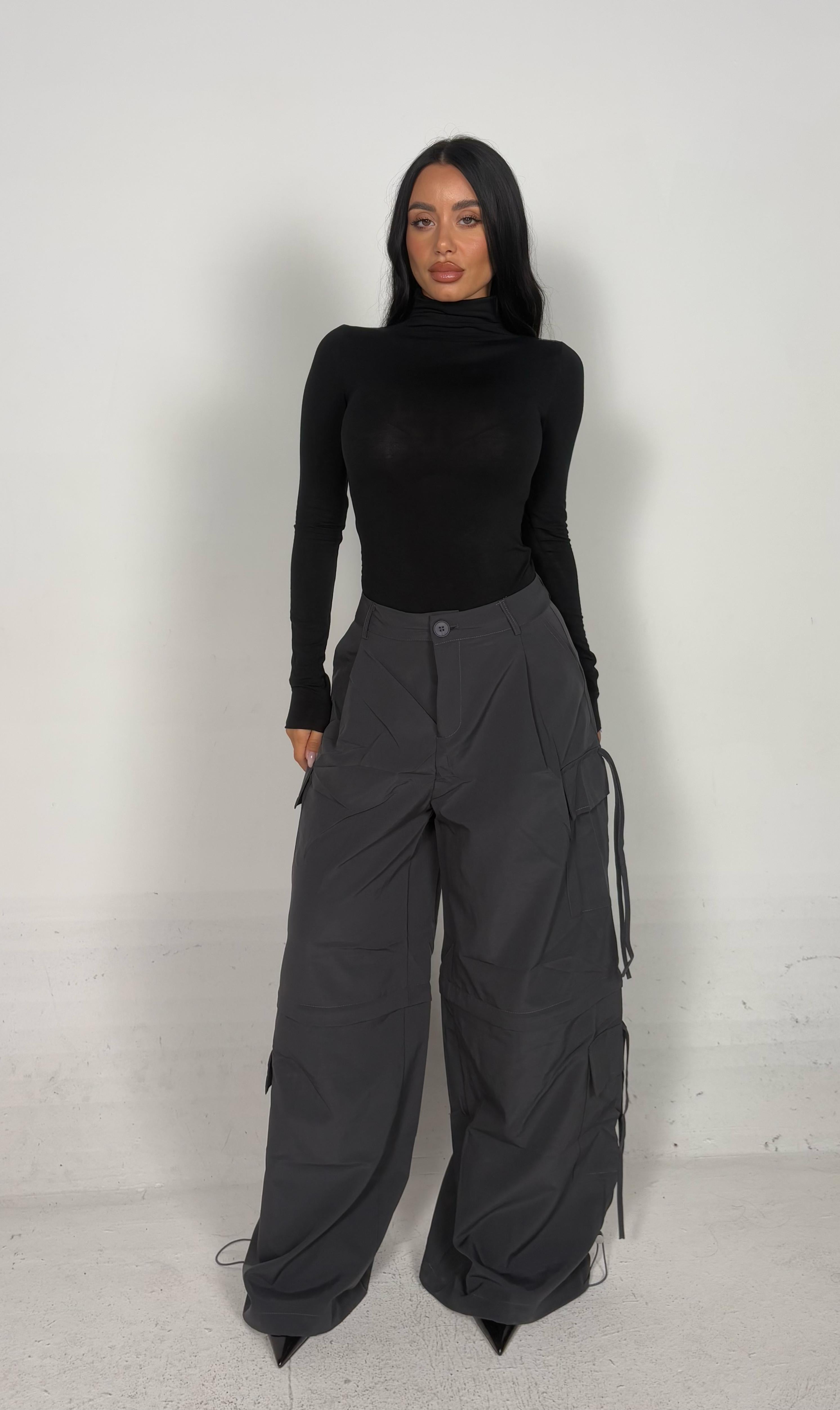 Pantalone con tasconi grigio