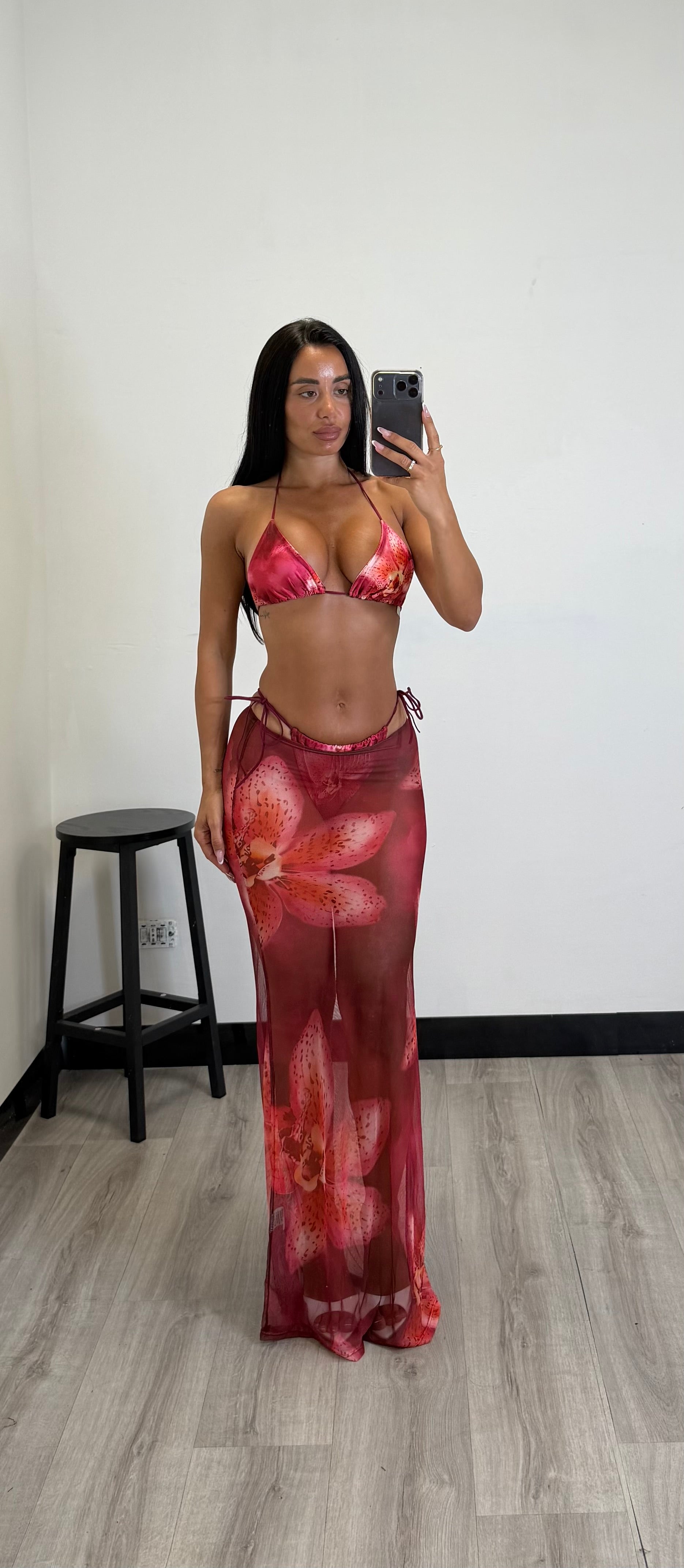 Bikini con gonna floreale
