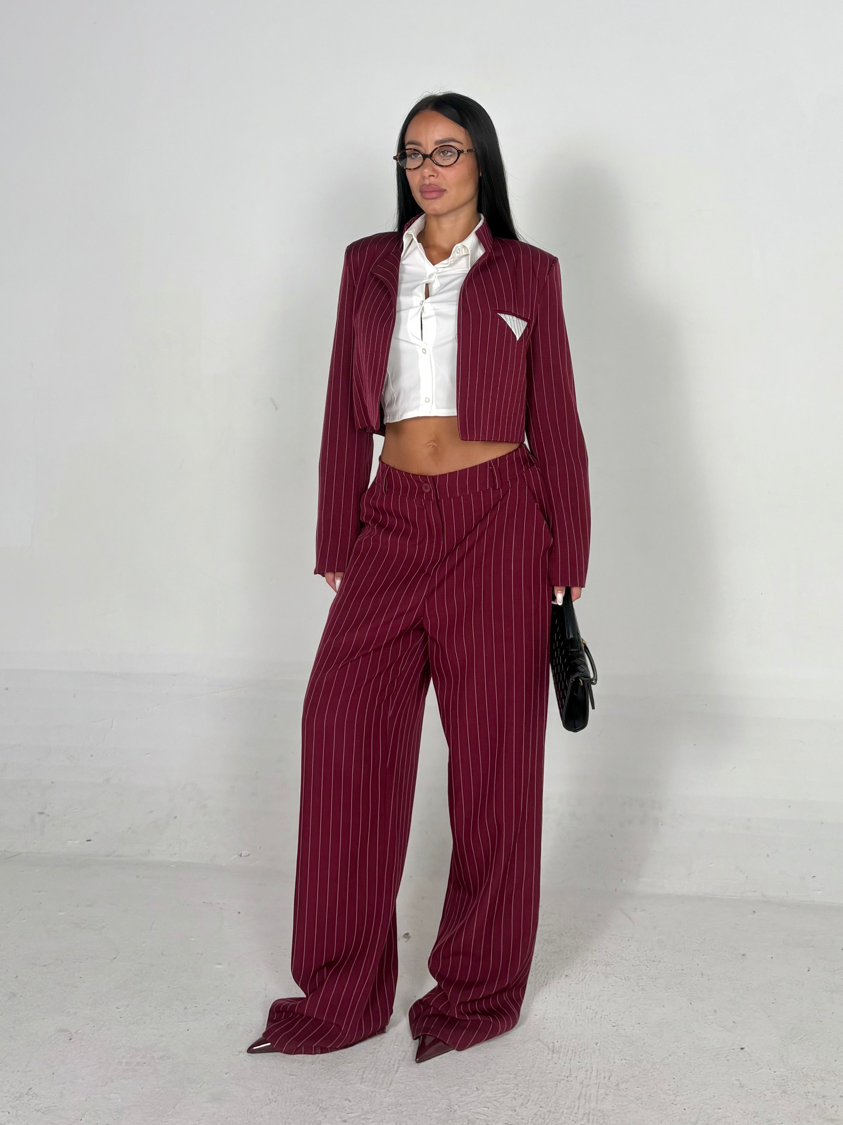 Tailleur gessato bordeaux