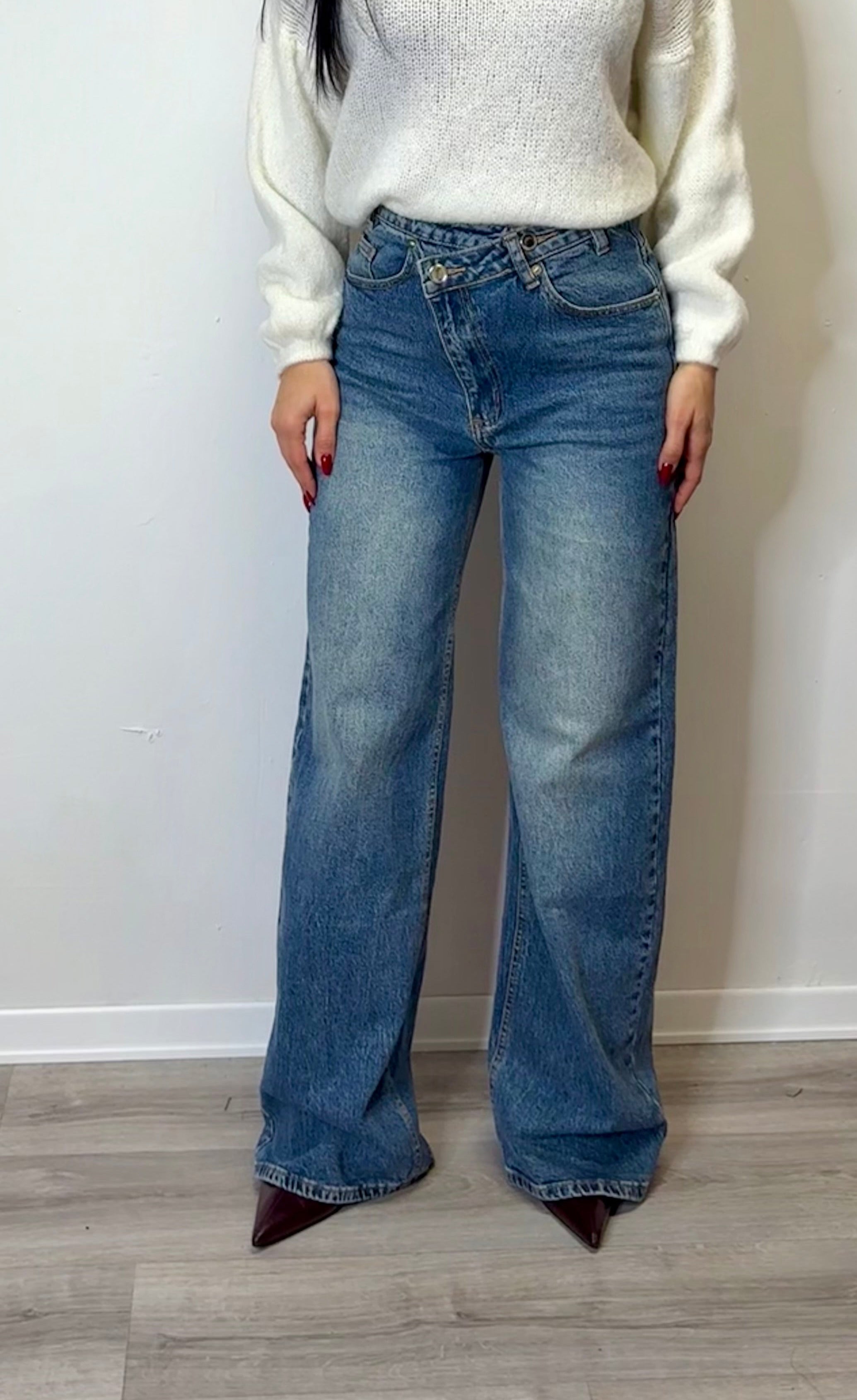 Jeans asimmetrico cod.61