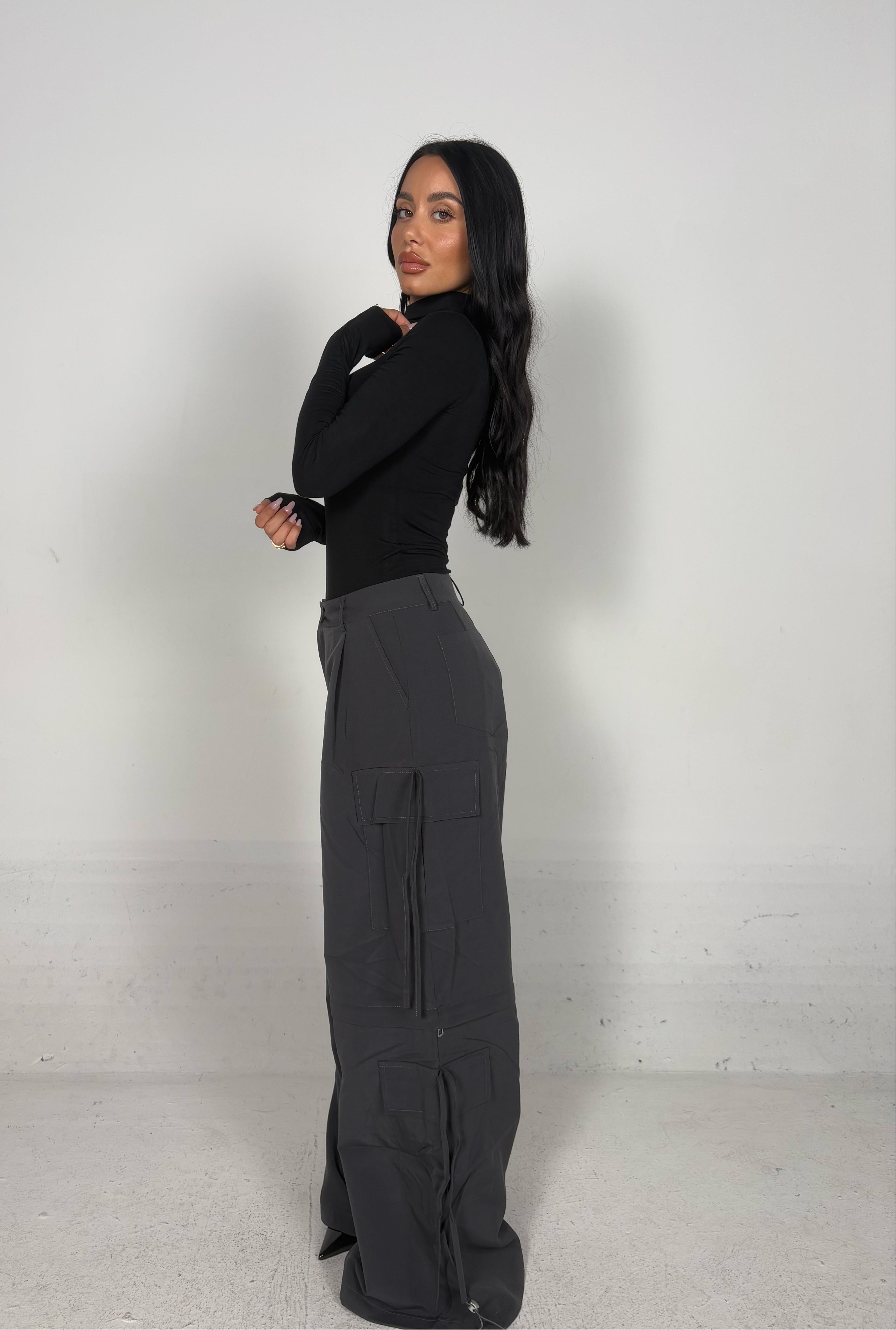 Pantalone con tasconi grigio