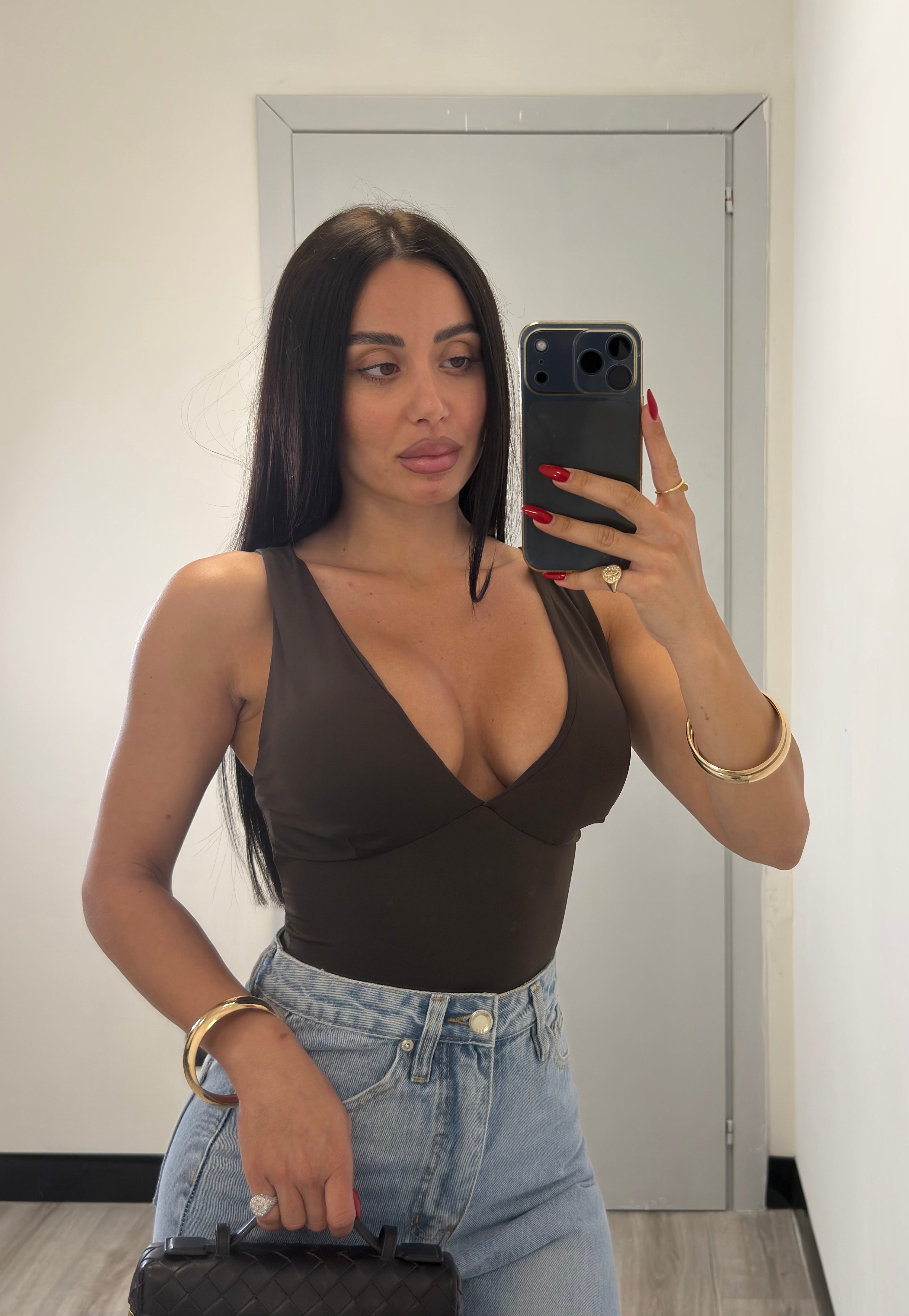 Body NILUFAR