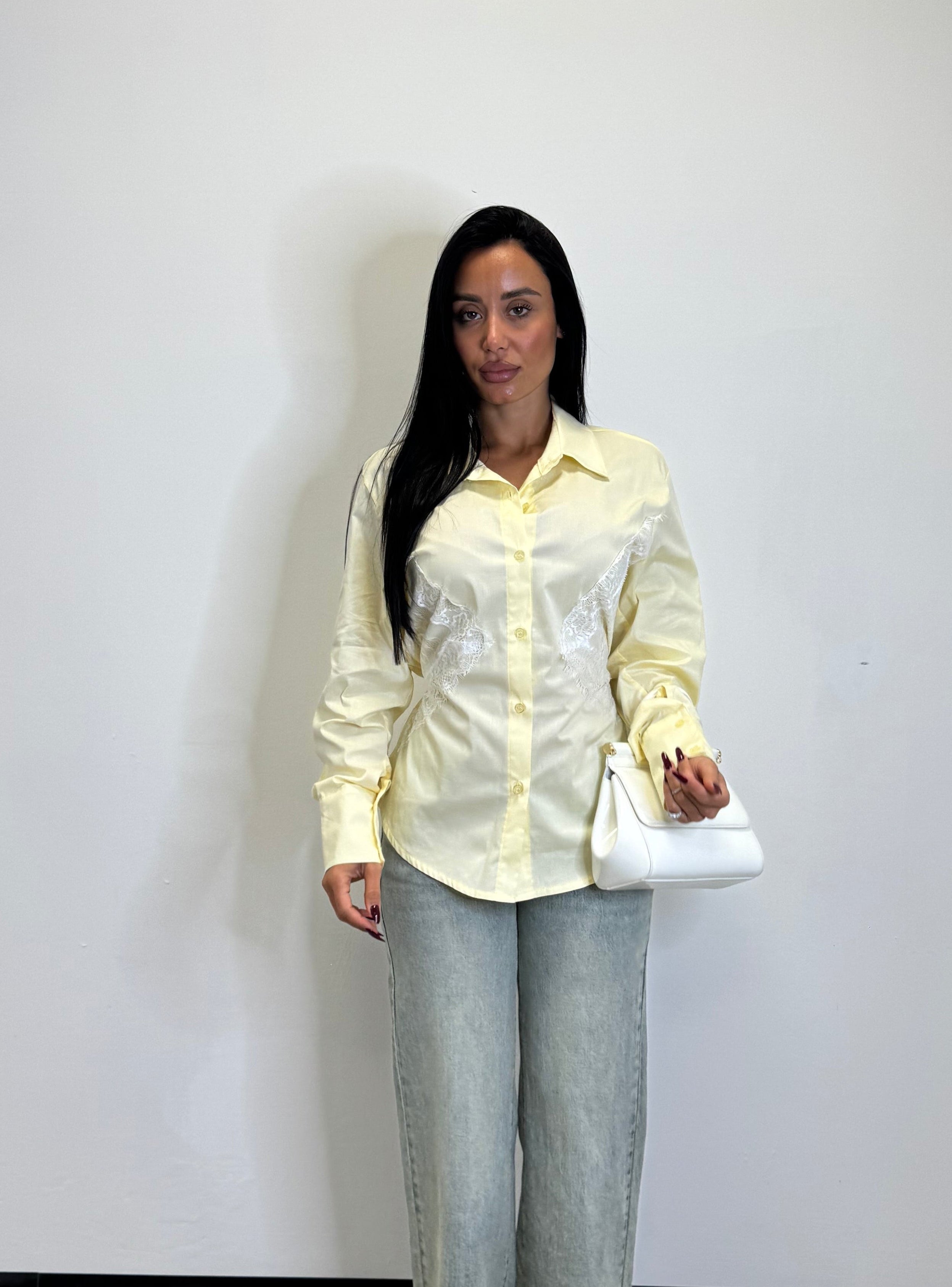 Camicia con dettaglio in pizzo