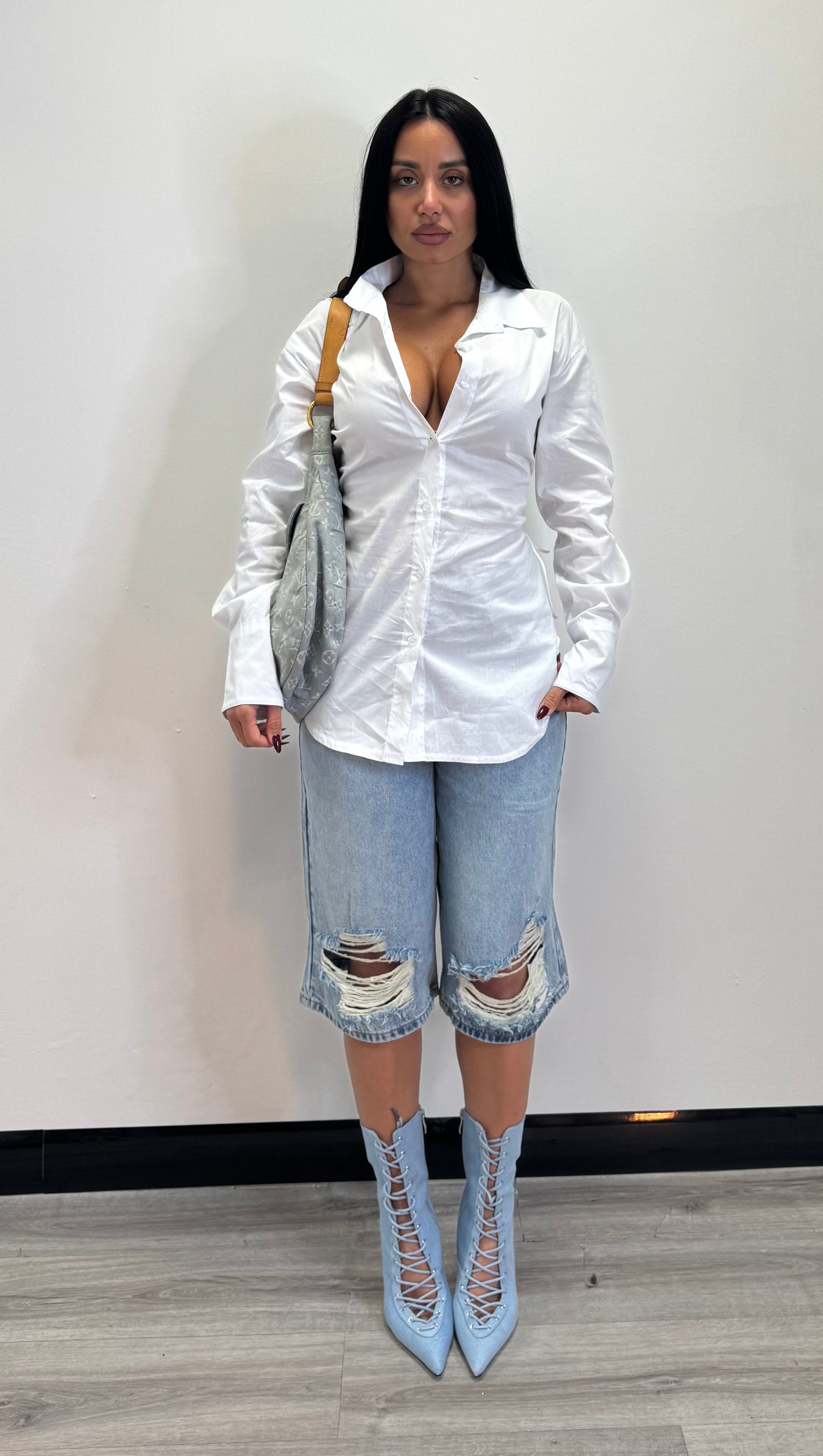 Camicia con stringhe