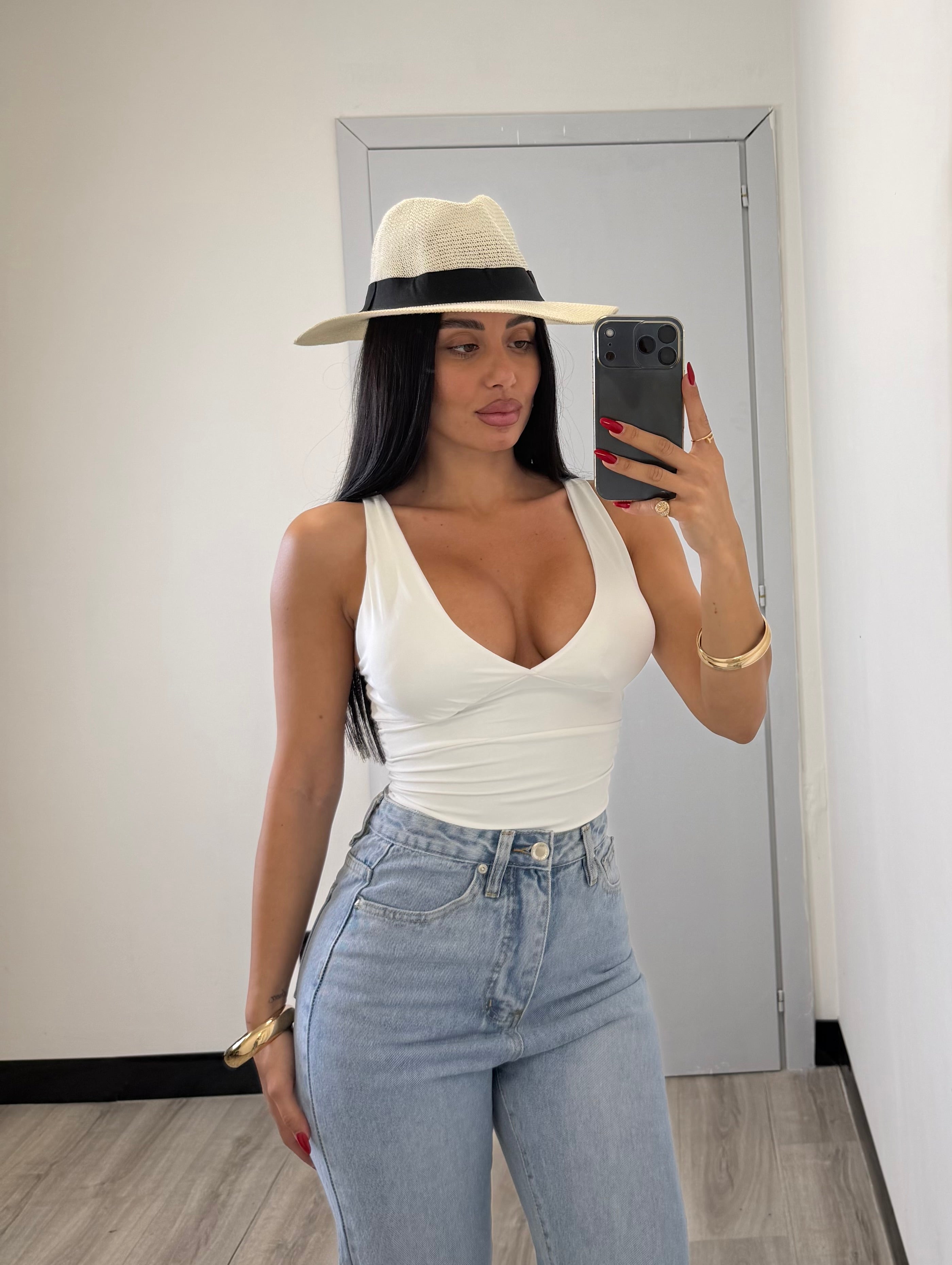 Body NILUFAR