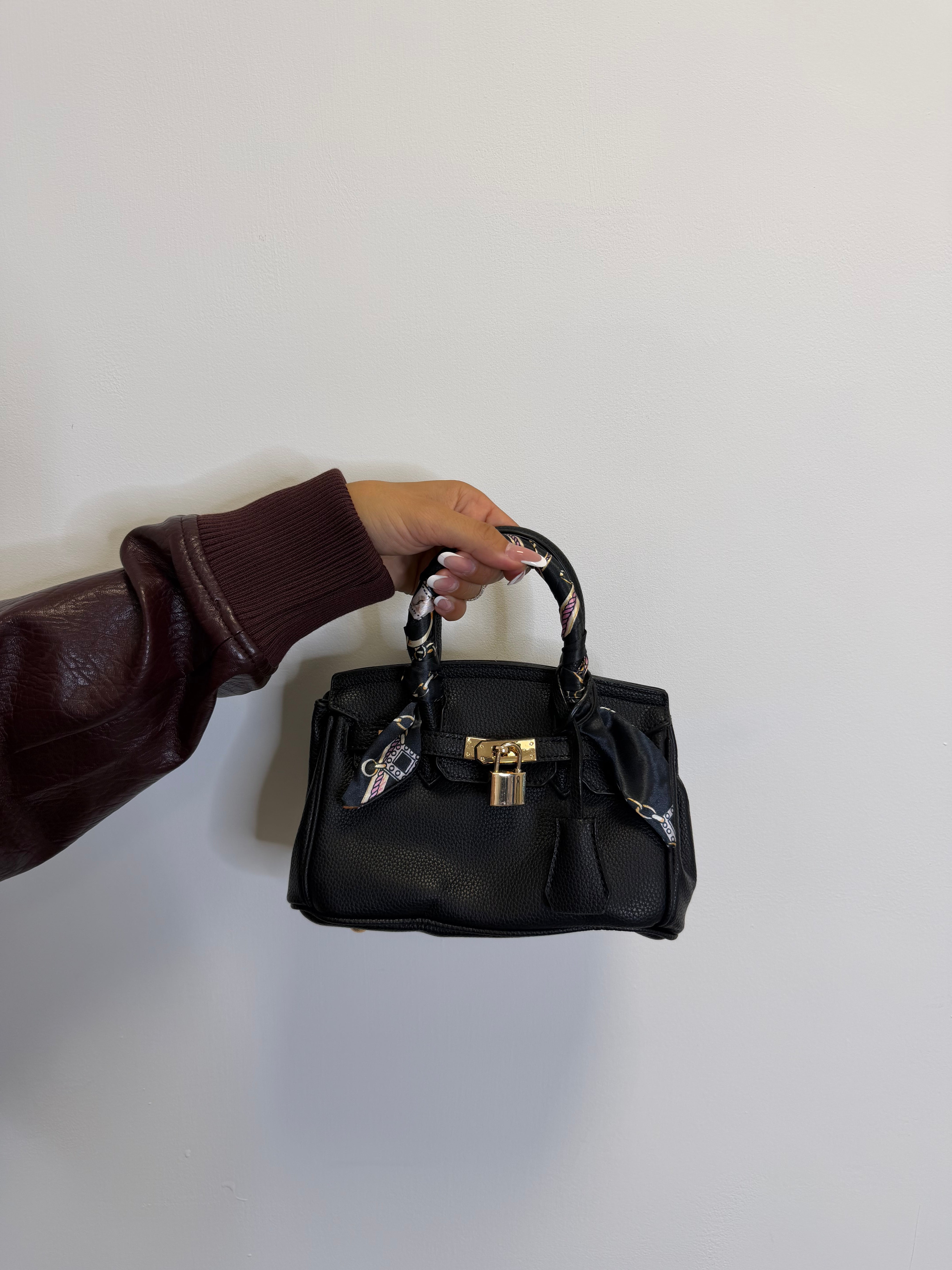 MINI BAG CON FOULARD AL MANICO