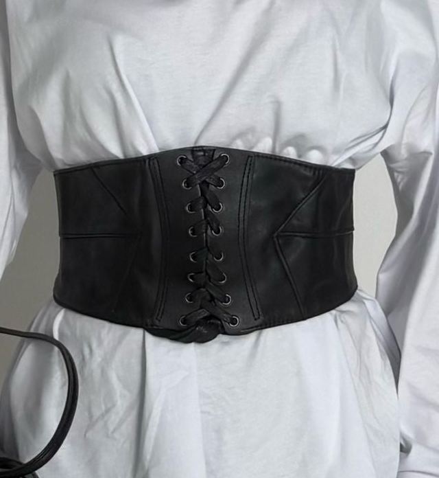 Cinturone in ecopelle stringato