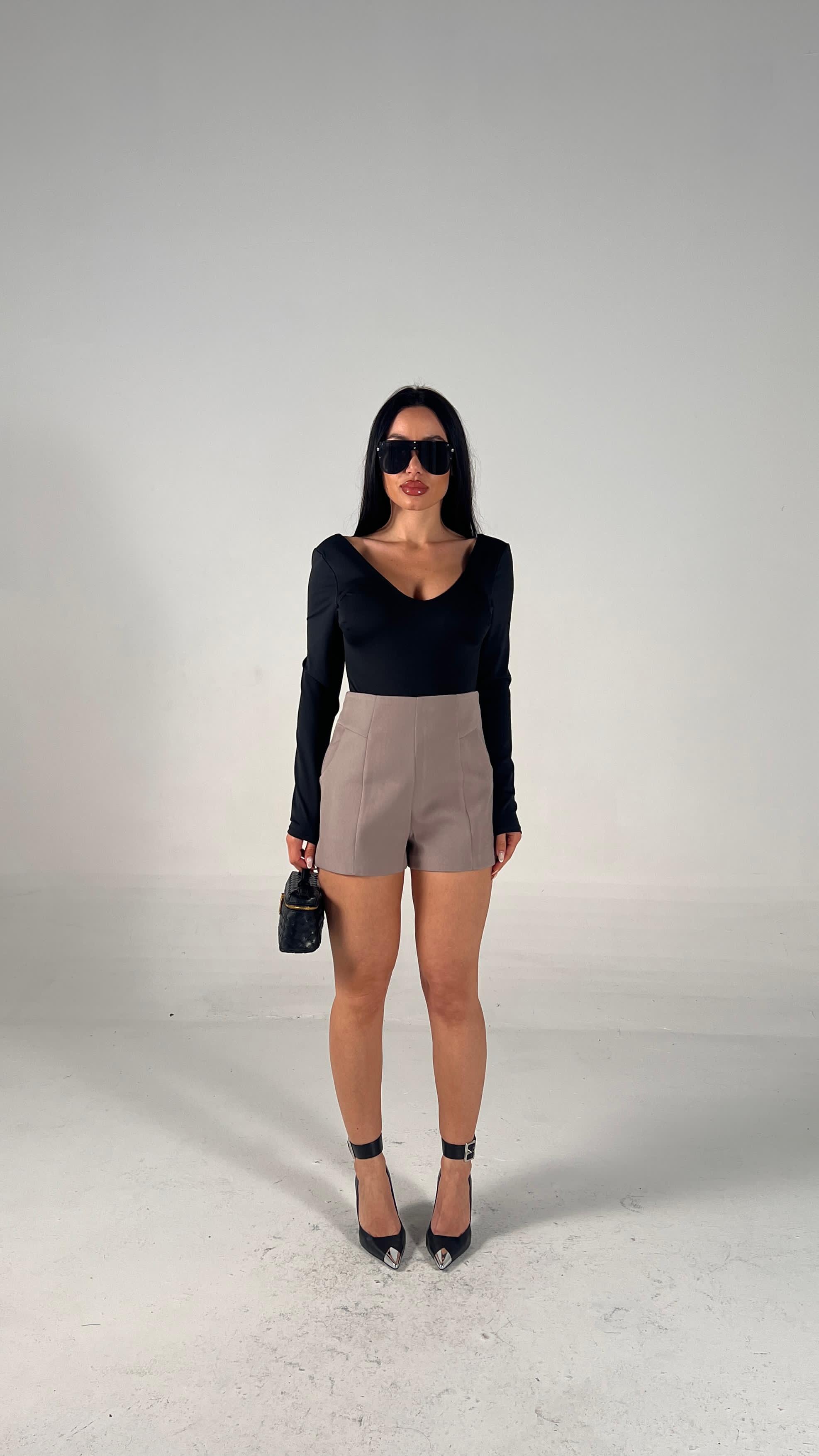 Body scollo V