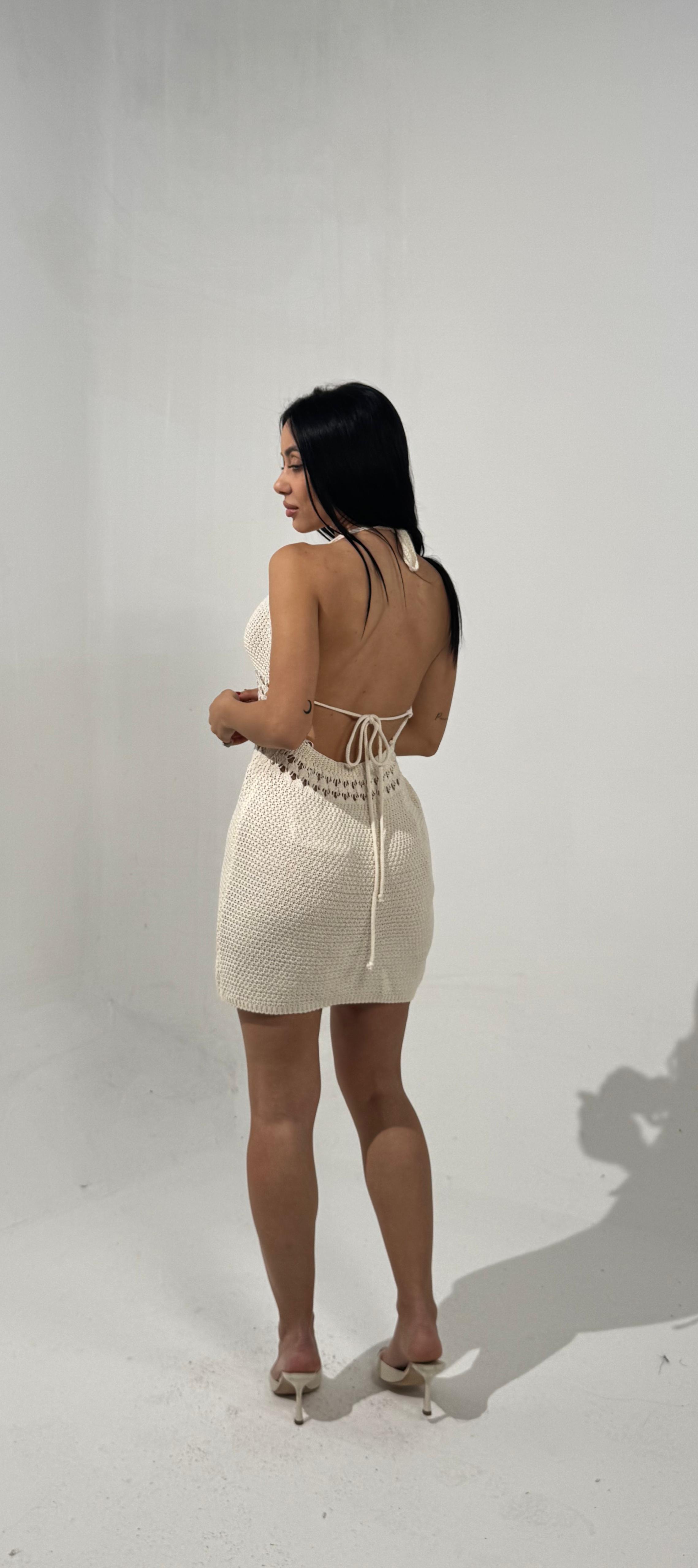 Abito in filo bianco